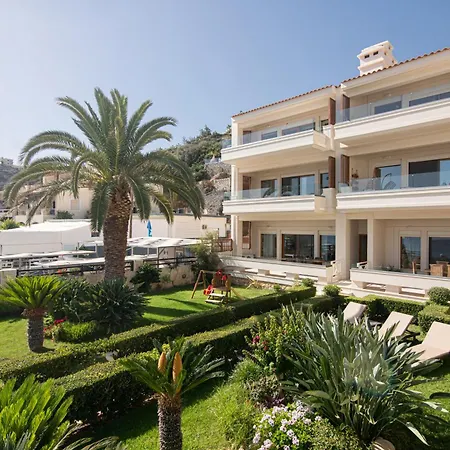 Feriehus Diamanti Beachfront Apt-ligaria